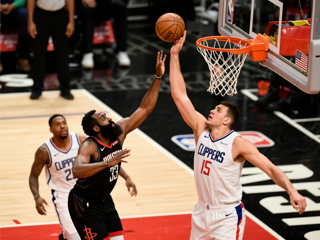 哈登精准助攻 祖巴茨篮下转身勾手命中 篮球从来不是一个人的运动,哈登与祖巴茨的