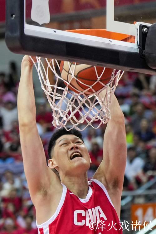 热身赛-胡金秋砍下16+6 中国男篮以75-72险胜波黑 热身赛-胡金秋砍下16+6 中国男篮以75-72险胜波黑